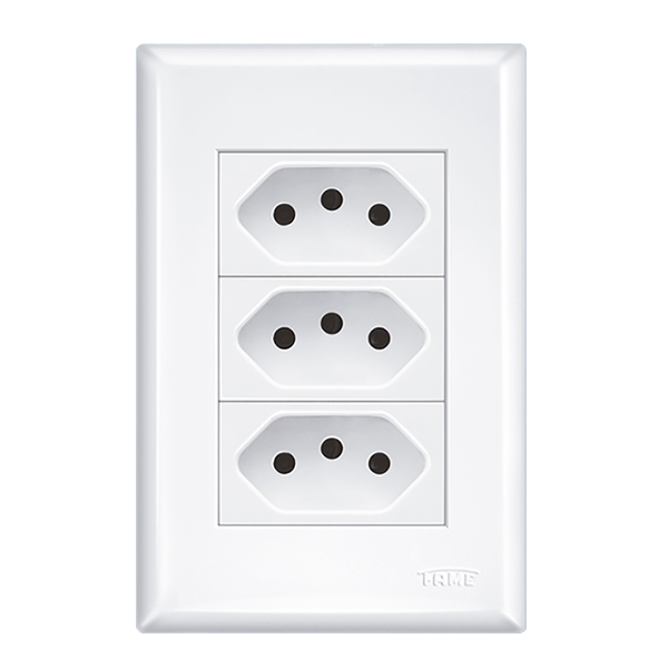 Evidence 3 Seções De Tomada 10a Com Placa