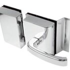 Fechadura AGL Porta de vidro c/ rasgo, 2 folhas  abertura ext