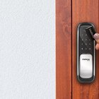 Fechadura Digital Intelbras FR 620 Embutir para Porta de Madeira Senha e Cartão