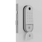 Fechadura Digital Yale Lia IP55 Branca Cromada de Embutir com Biometria, Senha, Cartão e Chave