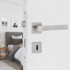 Fechadura para Porta Interna Polido 55mm Comum com Roseta Quadra I Arouca