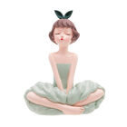 Figura Decorativa Resina Boneca Sentada Wolff