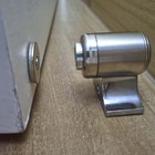 Fixador Prendedor Trava De Porta Magnético Cromado Super Imã