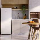 Freezer Vertical Electrolux Cycle Defrost 197l Inverter Uma P