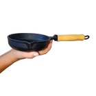 Frigideira Em Ferro Fundido Cabo Madeira Para Ovos 15 Cm