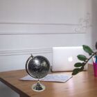 Globo Terrestre Decorativo Prateado E Preto 32cm Sei0014