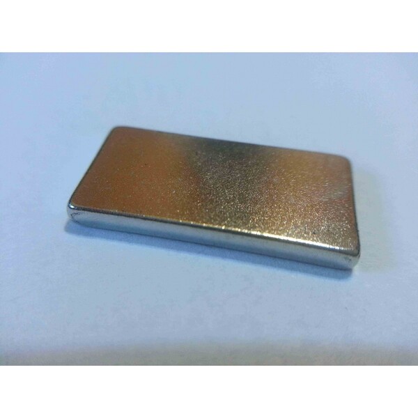 Imã De Neodímio / Super Forte / 20mm X 10mm X 2mm   10 Peças