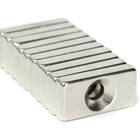 Imã De Neodímio / Super Forte / 20mm X 10mm X 4mm   1 Peça