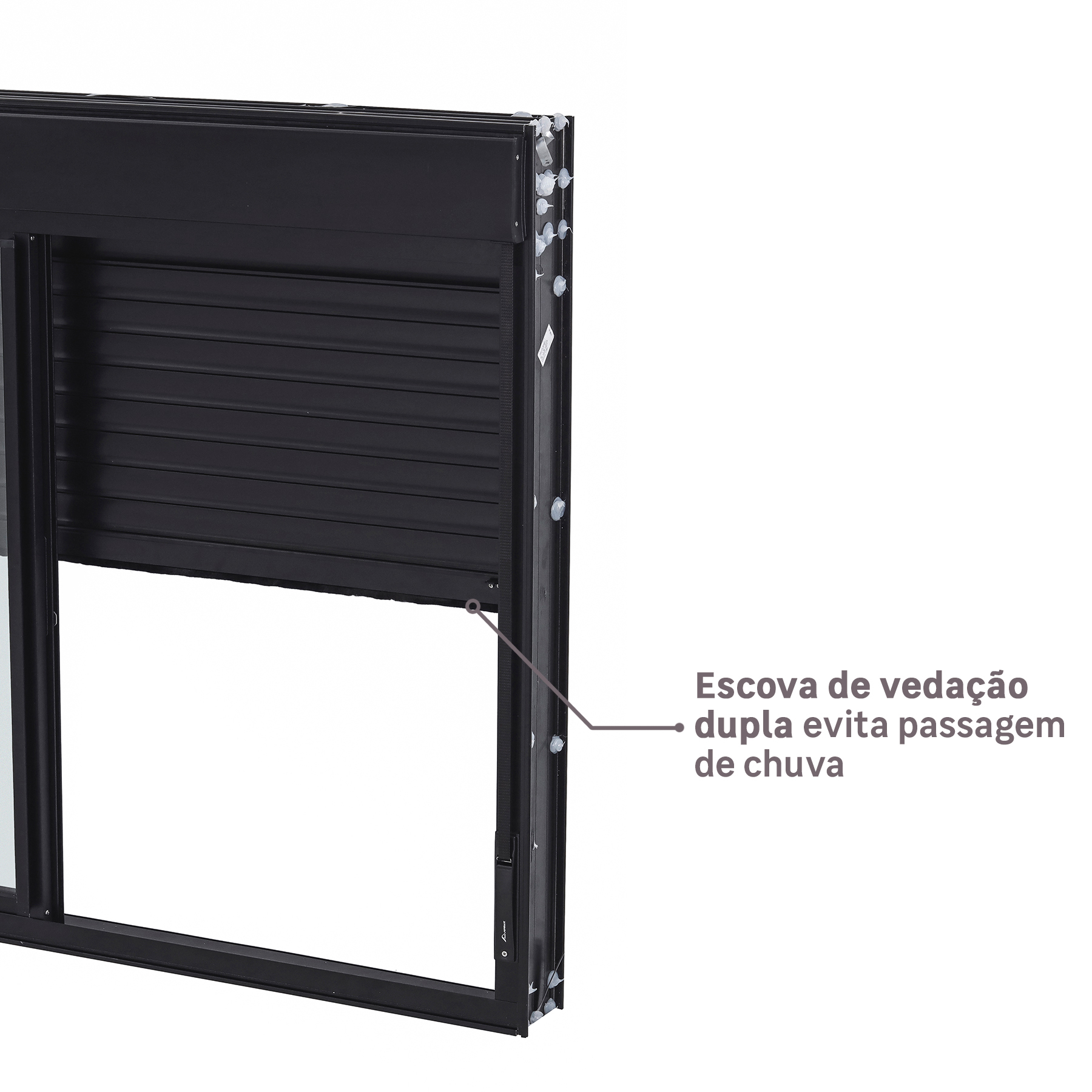 Janela de Correr com Persiana Blackout Vivace Isoxa: Escova de vedação dupla evita passagem de chuva