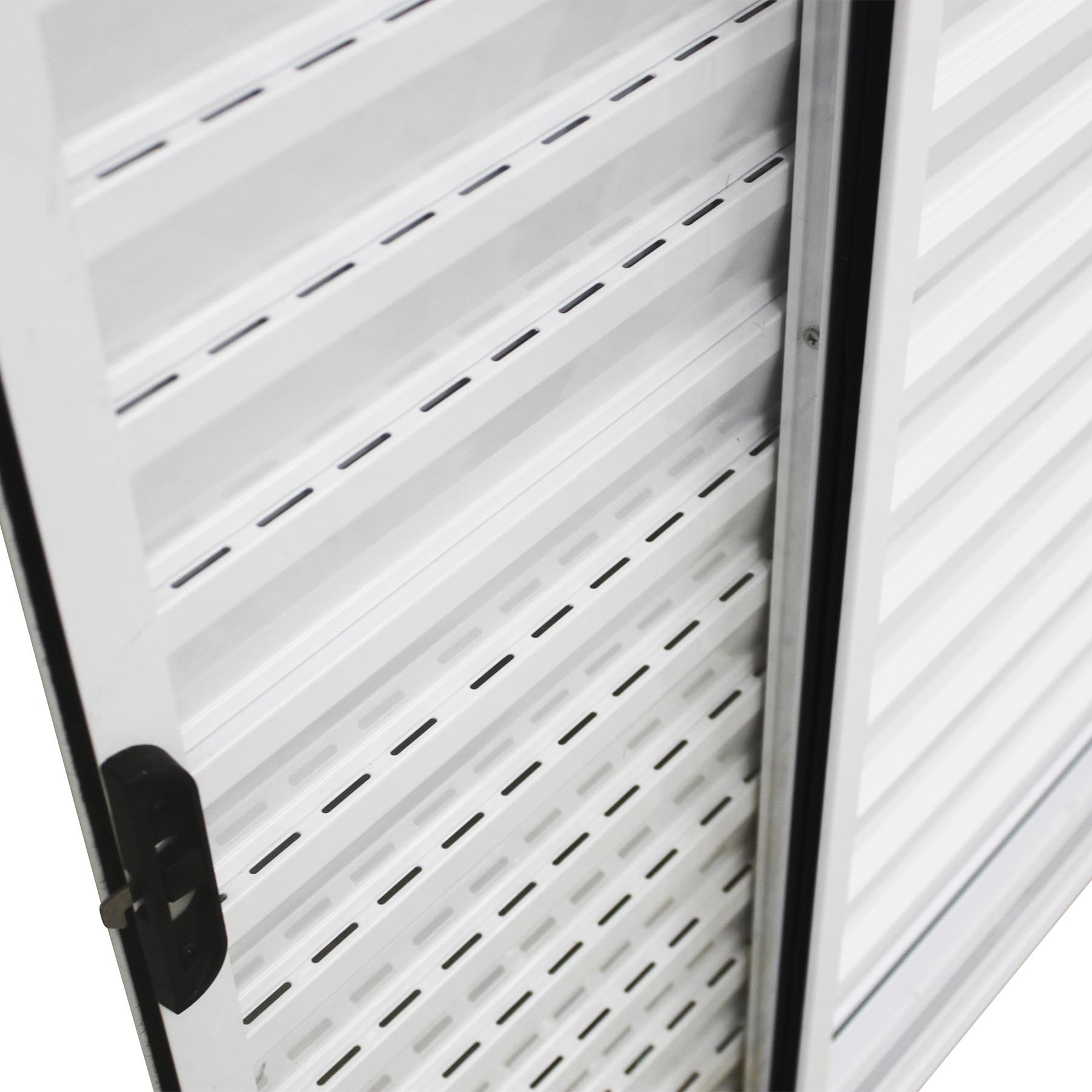 Janela de Alumínio Veneziana Classic CRV: Respiros garantem uma boa circulação de ar