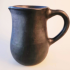 Jarra em Cerâmica Preta