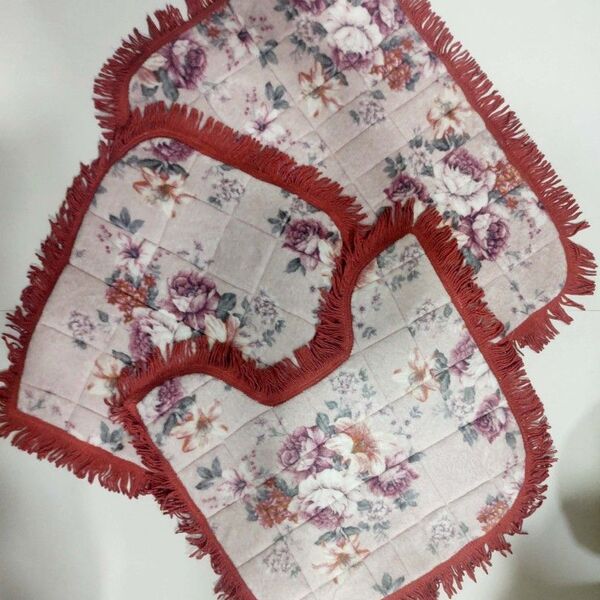 Jogo De Banheiro 3 Pcs Plush Luxo  Vermelho Com Rosa Floral