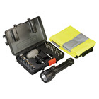 Jogo De Parafusar 30 Peças Com Lanterna E Maleta Black+decker