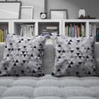 Kit 02 Capas Para Almofada Tecido Estampado Triângulo Preto E