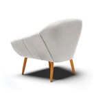 Kit 02 Poltronas Giovana Veludo Cinza Pés Palito Castanho D03