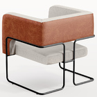 Kit 02 Poltronas Scarlett D02 Base Aço Preto Couríssimo Camel