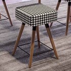 Kit 05 Banquetas Baixas Decorativas Rio 50x32cm Com Pés Palit