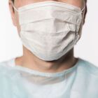 Kit 100 Peças Máscaras Descartáveis Proteção Rosto Tnt Gramat