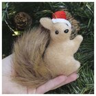 Kit 12 Enfeite Pendente Natalino Esquilo Com Gorro De Natal 1