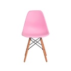 Kit 2 Cadeiras Eiffel Rosa Base Madeira Para Sala