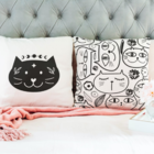 Kit 2 Capas De Almofadas Para Sofá 40x40 Gatinhos Branco