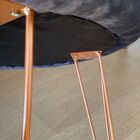 Kit 2 Puff Decorativo Vieira Veludo Cinza Escuro Pé Rosê