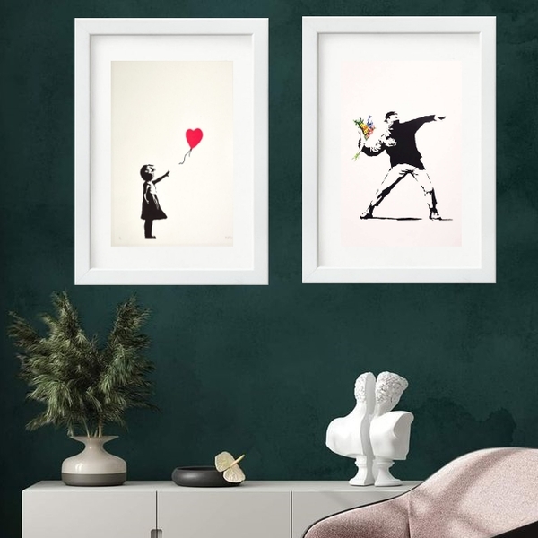Kit 2 Quadros Arte Banksy - 60x48cm Moldura:madeira Preta | Leroy