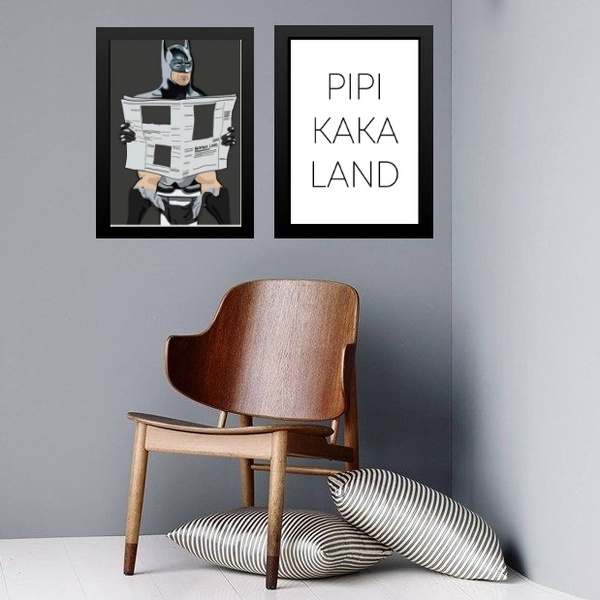 Kit 2 Quadros Divertidos Banheiro Herói No Vaso 45x34cm Moldu