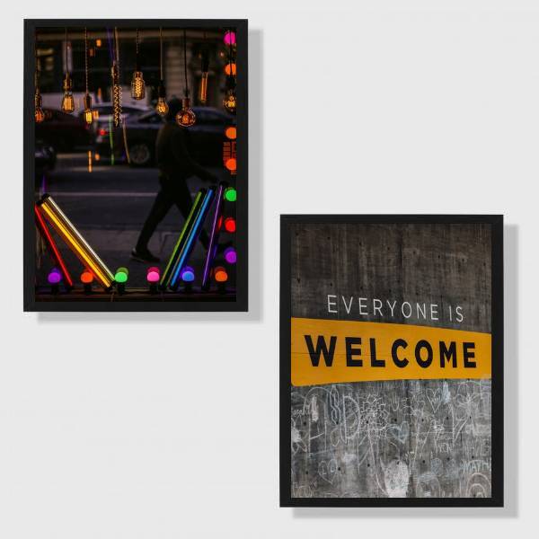 Kit 2 Quadros Everyone Is Welcome 45x34cm - Moldura Preta