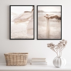 Kit 2 Quadros Fotografias Bege Mulher Areia Praia 45x34cm - C