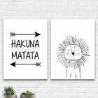 Kit 2 Quadros Hakuna Matata Leãozinho 24x18cm Moldura:madeira