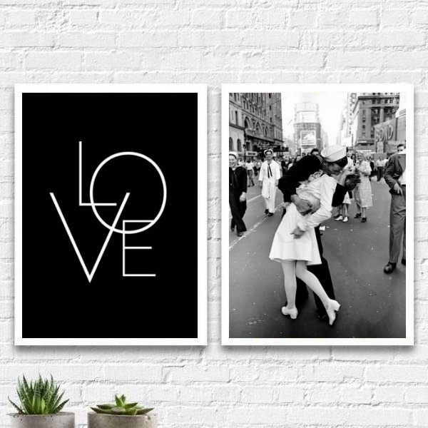 Kit 2 Quadros Love Beijo Segunda Guerra 45x34cm - Com Vidro M