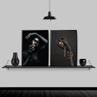 Kit 2 Quadros Mulher Bijuterias Douradas 33x24cm - Com Vidro