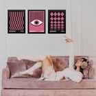 Kit 3 Quadros Bauhaus Rosa E Preto 33x24cm - Com Vidro Moldur