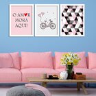 Kit 3 Quadros Decorativos O Amor Mora Aqui Rosa