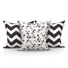 Kit Almofadas Chevron Preta e Triangular Composê 45cm x 45cm