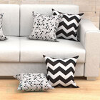 Kit Almofadas Para Sala Triângulo Chevron Preto Composê 45cm