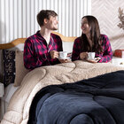 Kit Coberdrom Golden Love Preto Casal Padrão C/ Almofadas 05