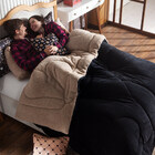 Kit Coberdrom Golden Love Preto Casal Padrão C/ Almofadas 05