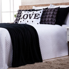 Kit Cobre Leito Vitória Branco/preto Com Almofadas E Xale Que