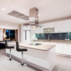 Kit Com 2 Banquetas Istambul Assento Em Couro Ecológico E Bas