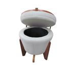 Kit Com 2 Puff Decorativo Berlim Linho Claro Com Pés Em Madei