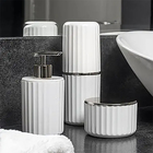 Kit Conjunto Banheiro Completo Com Lixeira Com Tampa Basculan