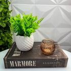 Kit Decoração Livro Marrom + Vaso Branco + Castiçal De Vidro