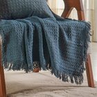 Kit Manta E Capa De Almofada Decorativa Para Sofá Waffle 100%