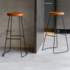 Kit Mesa Bistrô Redonda E 2 Banquetas Alta Astra Base Metálic