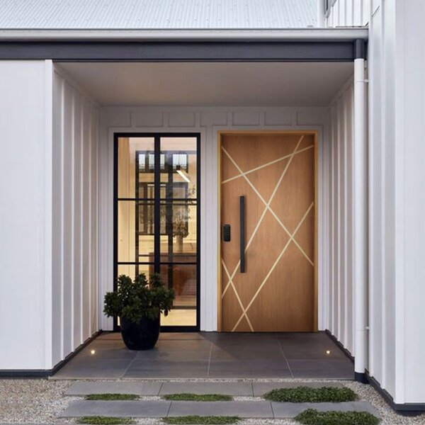 Kit Porta De Madeira Frisada 215x109cm Batente 14cm Fechadura