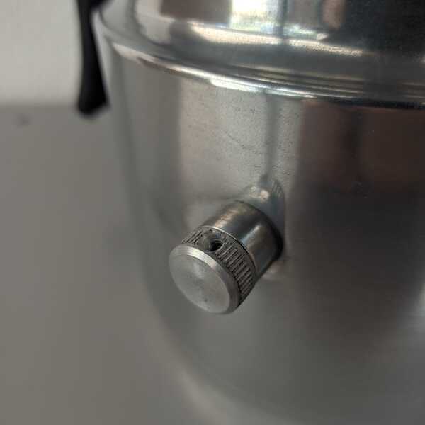 Leiteira Fervedor Com Apito E Alça 2,4lts Alumínio Ø17,5cm