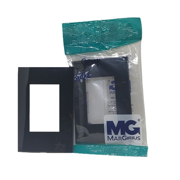 Linha Sleek Ebony Placa 4x2 P/ 3 Módulos Horizontais 15913