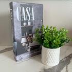 Livro Decorativo 'casa' E Vaso Branco De Cerâmica Trabalhado